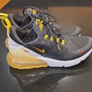 Nike Air Max 270 Black and Yellow Sneakers
